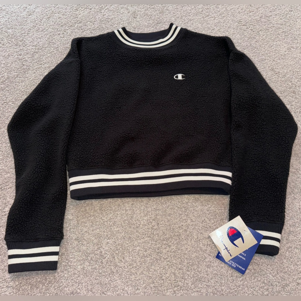 NWT Champion Cropped Pullover